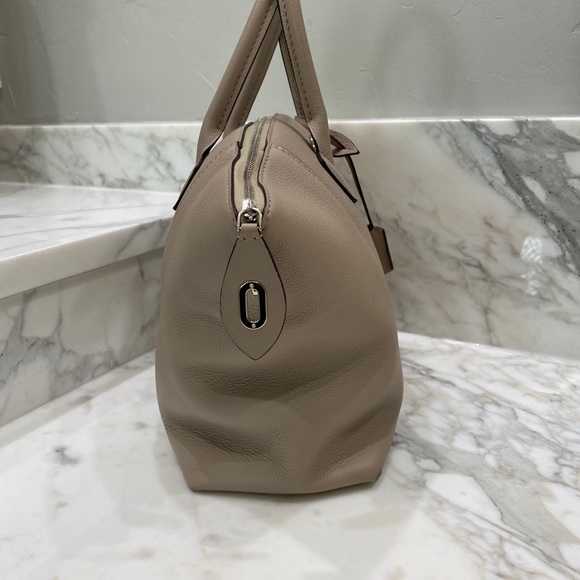 LOUIS VUITTON Veau Cachemire Soft Lockit PM Galet - Picture 5 of 13